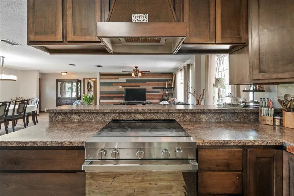 7422 S COUNTY ROAD 231 Lake Butler, FL 32054
