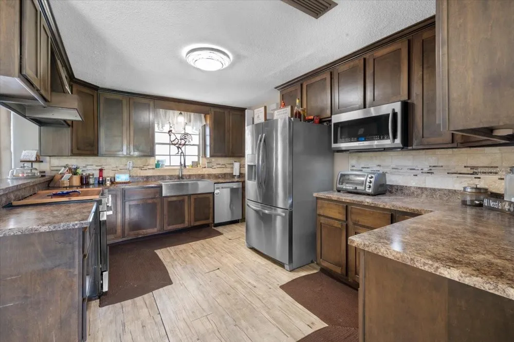 7422 S COUNTY ROAD 231 Lake Butler, FL 32054