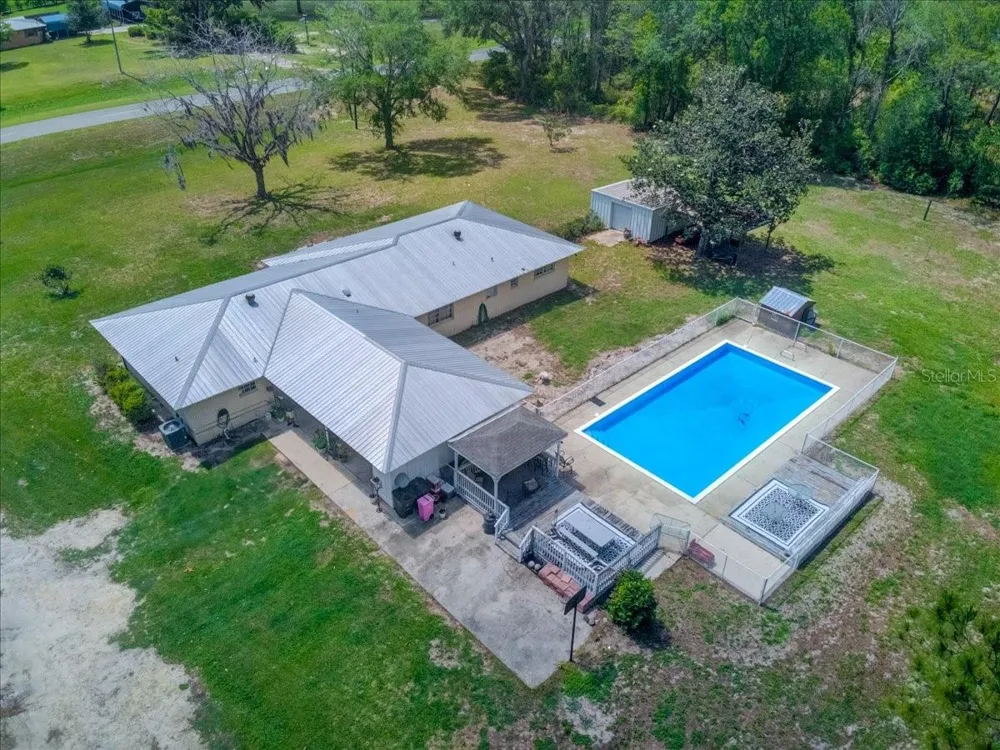 7422 S COUNTY ROAD 231 Lake Butler, FL 32054