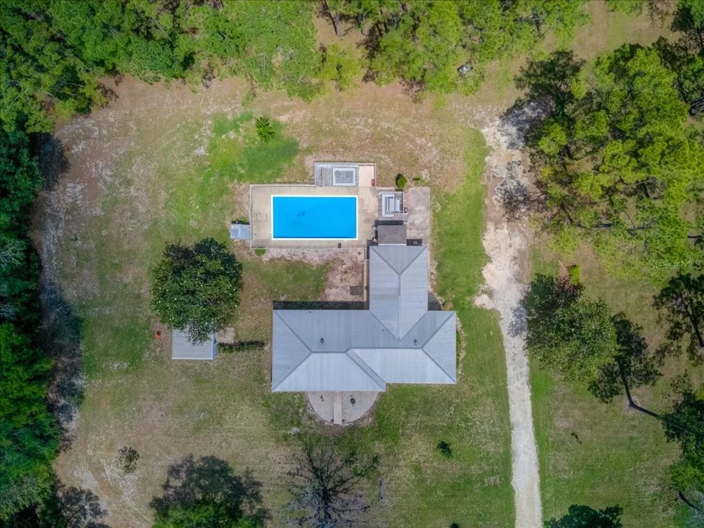 7422 S COUNTY ROAD 231 Lake Butler, FL 32054