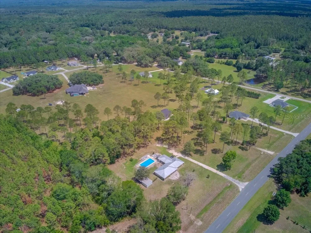 7422 S COUNTY ROAD 231 Lake Butler, FL 32054