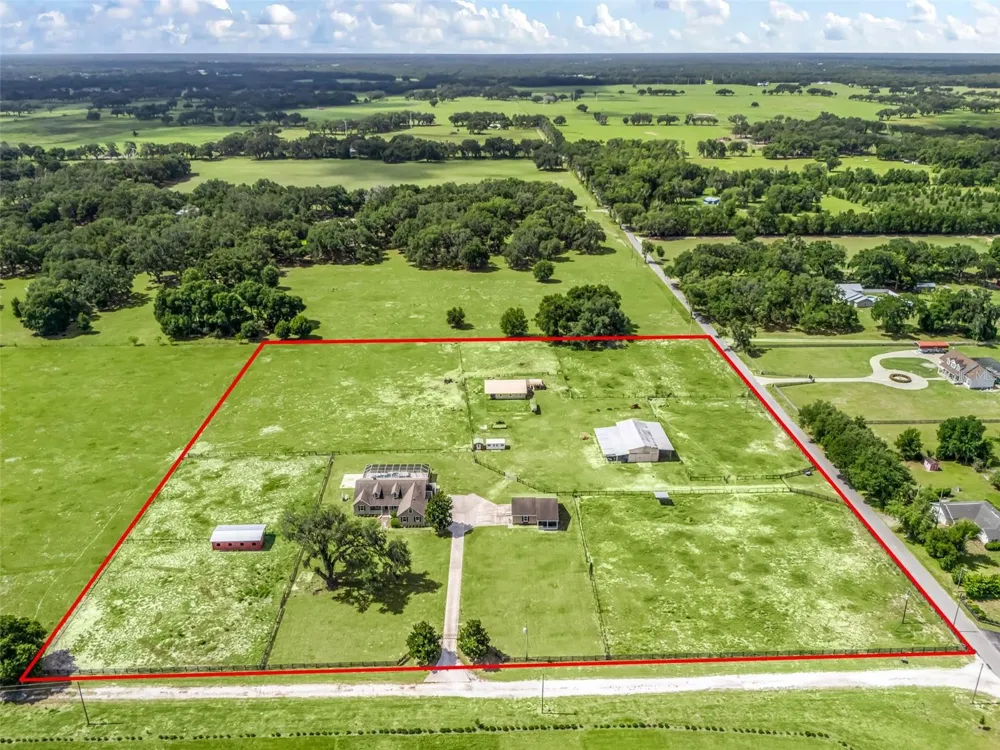 2223 CR 543 Sumterville, FL 33585