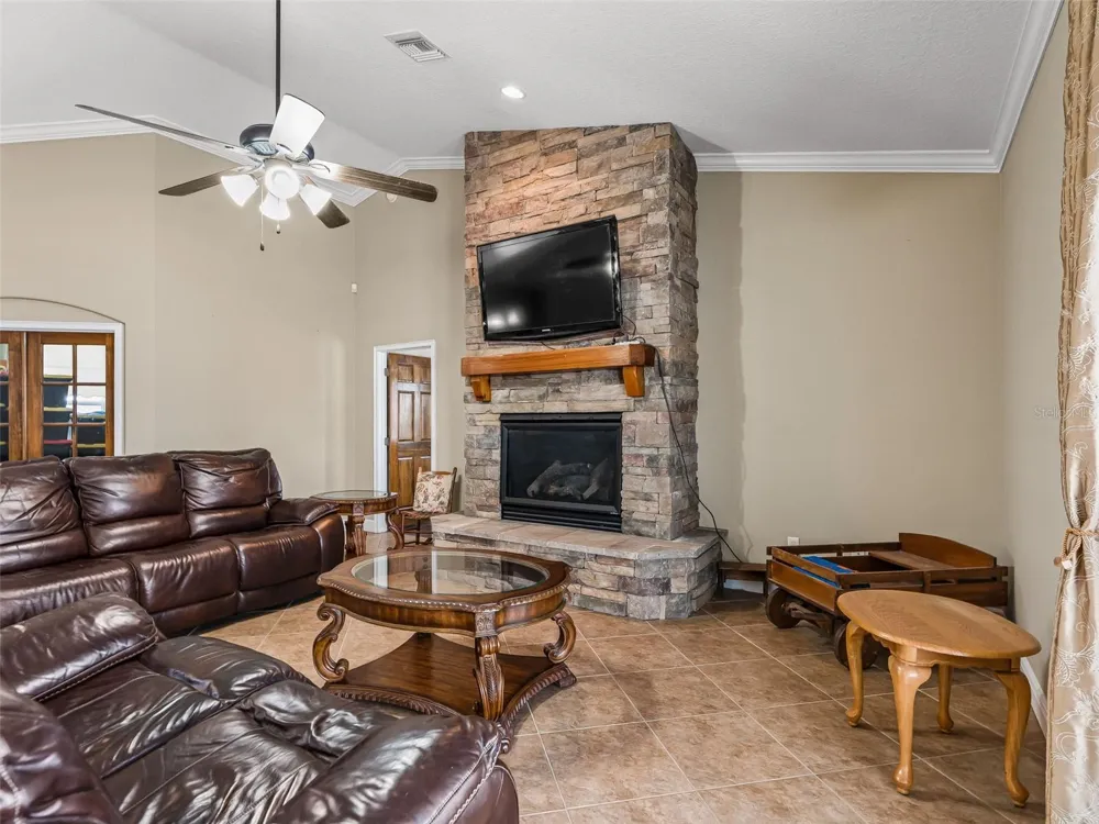 2223 CR 543 Sumterville, FL 33585