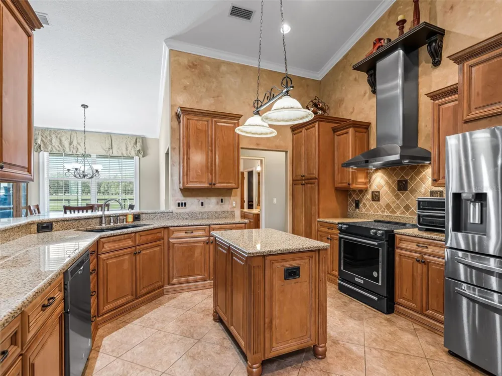 2223 CR 543 Sumterville, FL 33585