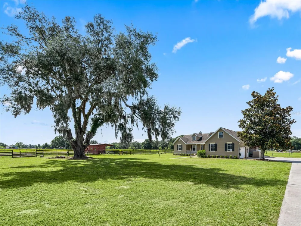 2223 CR 543 Sumterville, FL 33585