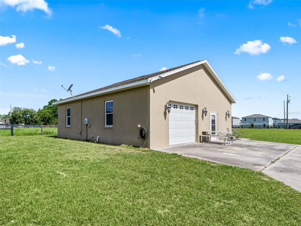 2223 CR 543 Sumterville, FL 33585