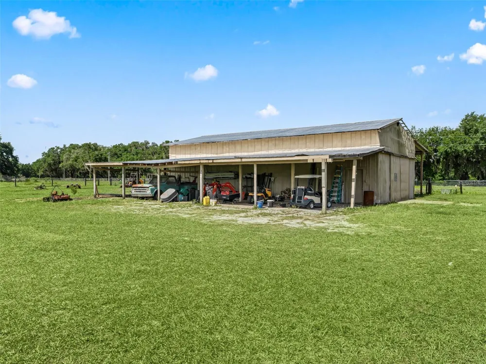 2223 CR 543 Sumterville, FL 33585