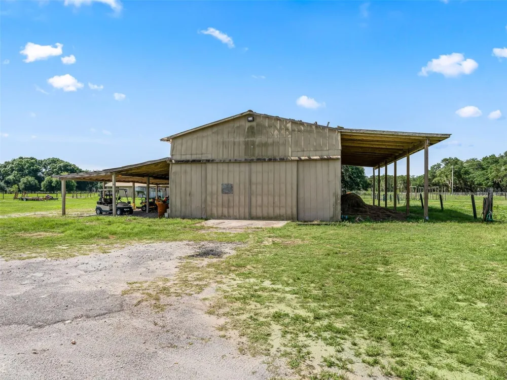 2223 CR 543 Sumterville, FL 33585