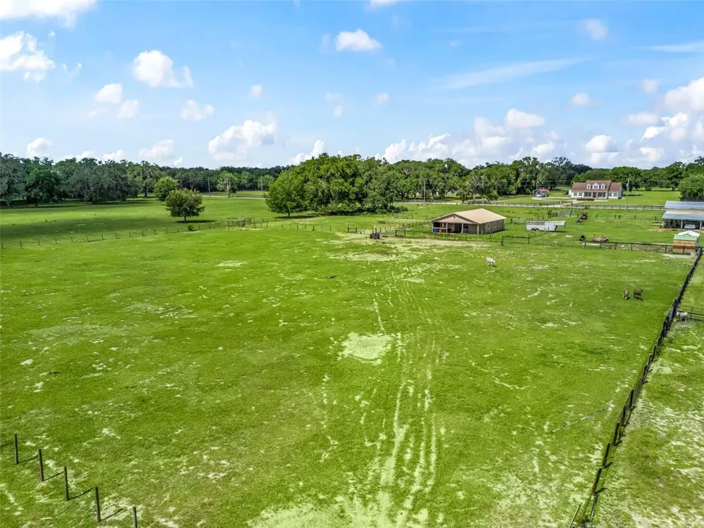 2223 CR 543 Sumterville, FL 33585