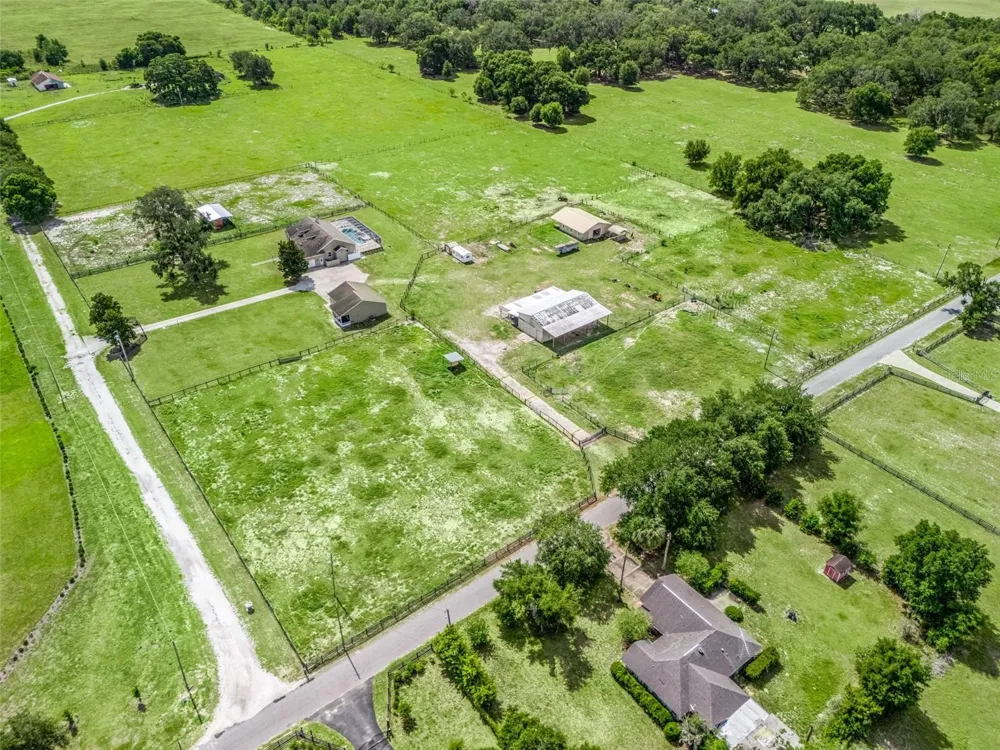 2223 CR 543 Sumterville, FL 33585