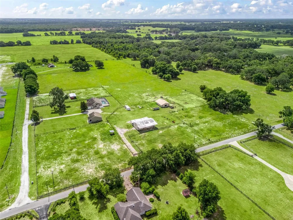 2223 CR 543 Sumterville, FL 33585