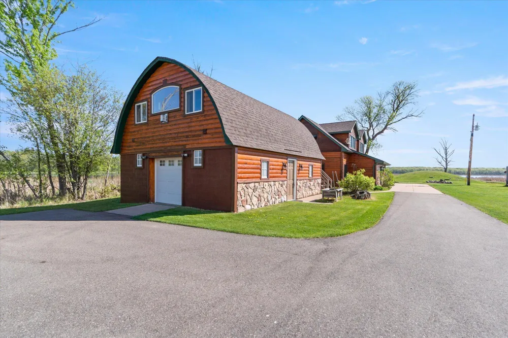 33754 Pineview Lane Crosslake, MN 56442