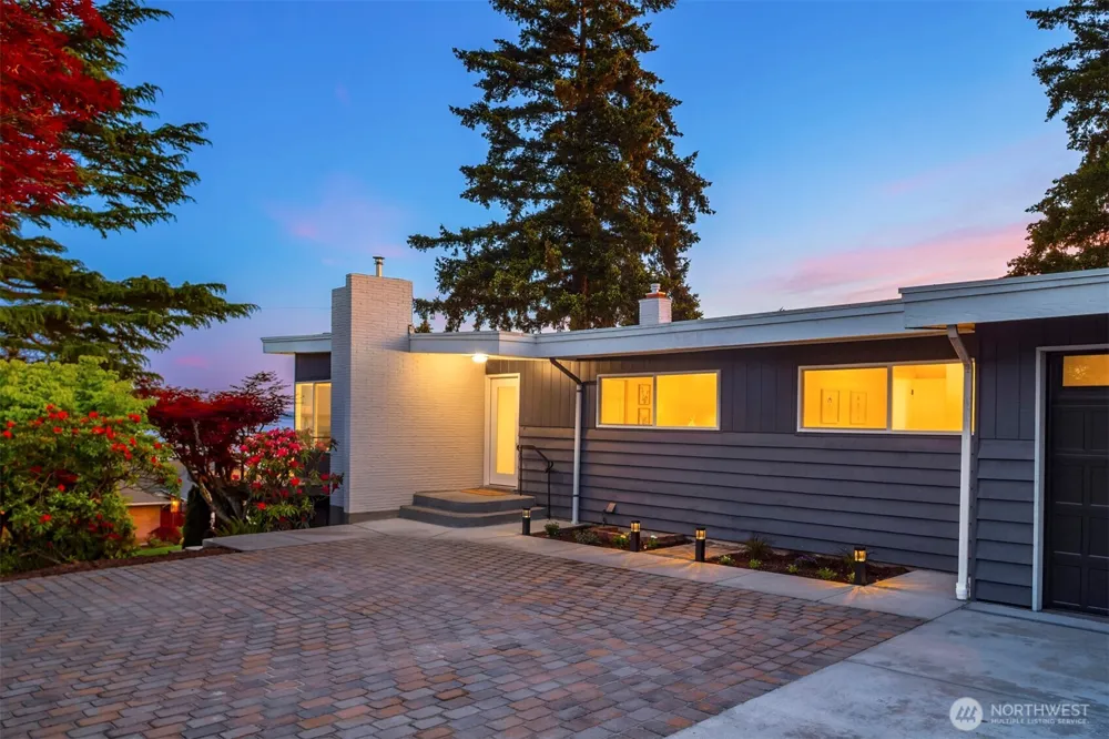11988 Marine View Drive SW Burien, WA 98146