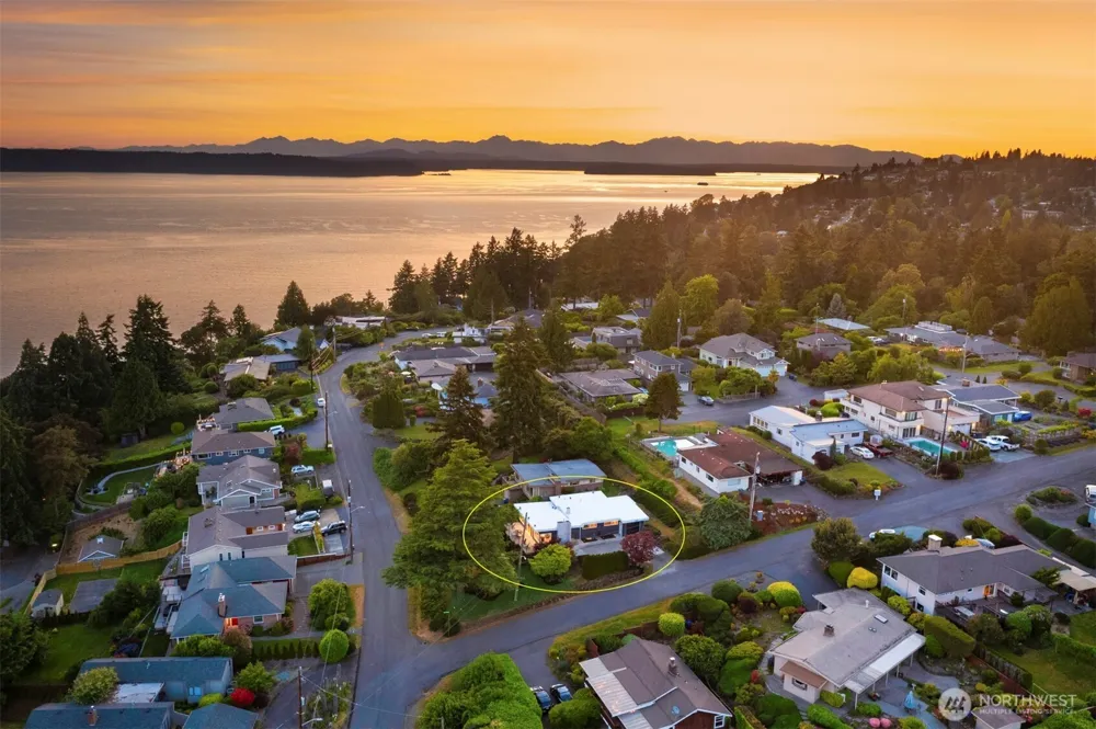 11988 Marine View Drive SW Burien, WA 98146