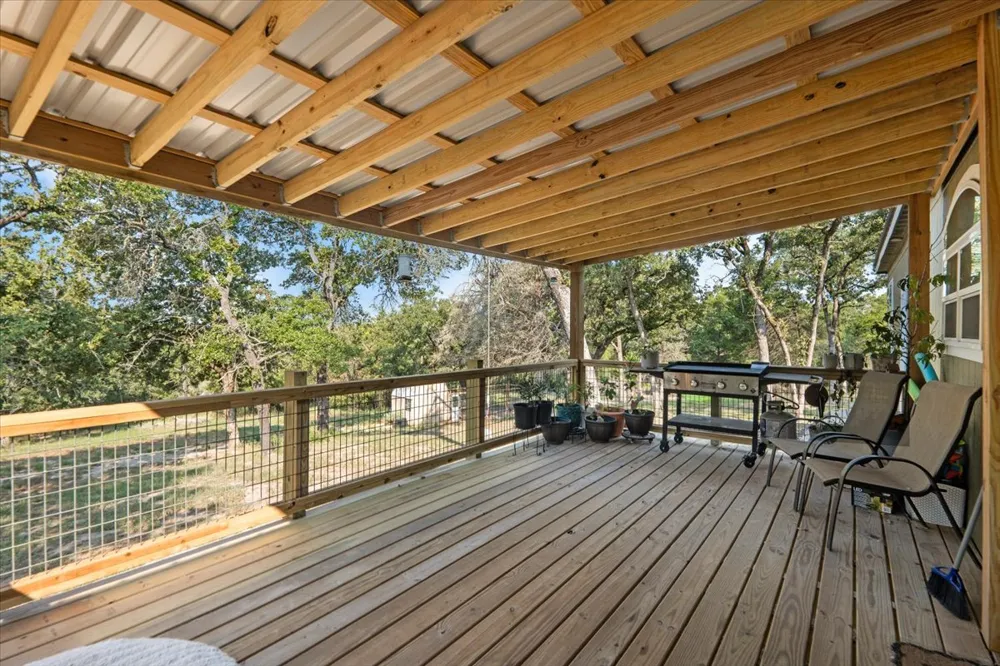 5040 County Road 320 Rockdale, TX 76567