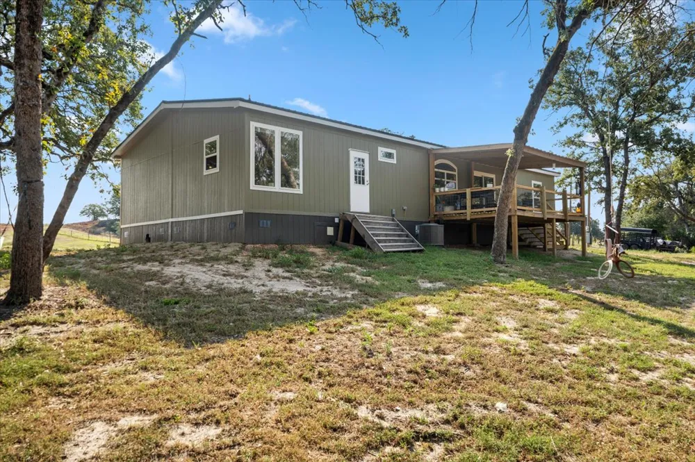 5040 County Road 320 Rockdale, TX 76567