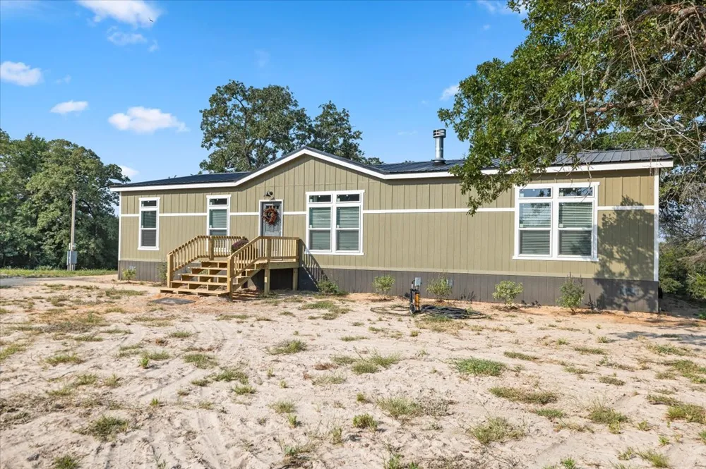 5040 County Road 320 Rockdale, TX 76567