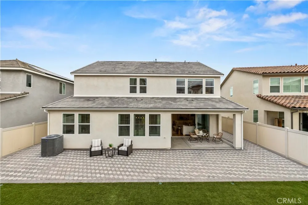 18135 Tableau Way Saugus, CA 91350