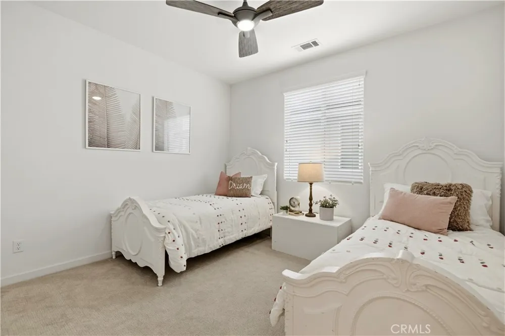 18135 Tableau Way Saugus, CA 91350