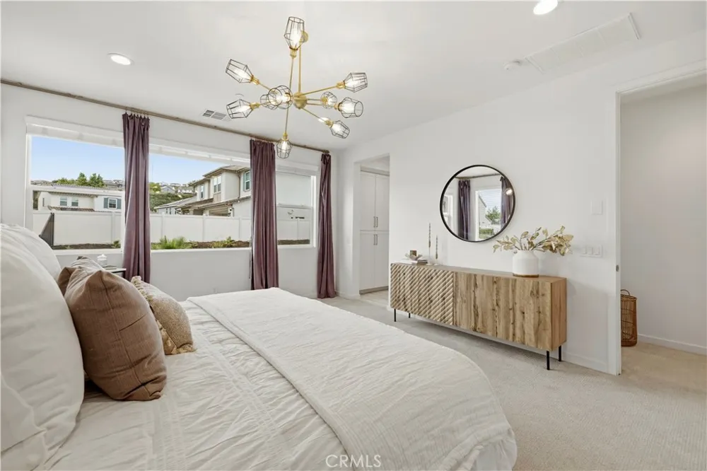 18135 Tableau Way Saugus, CA 91350