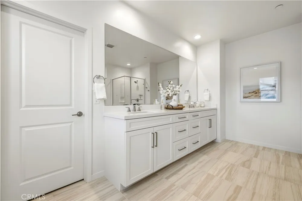 18135 Tableau Way Saugus, CA 91350