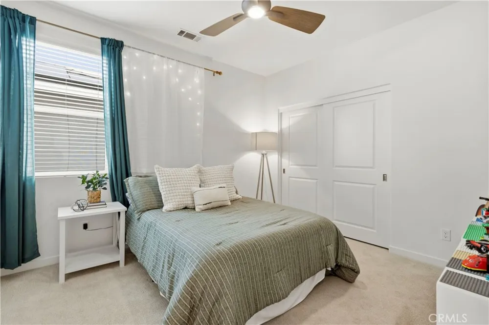 18135 Tableau Way Saugus, CA 91350