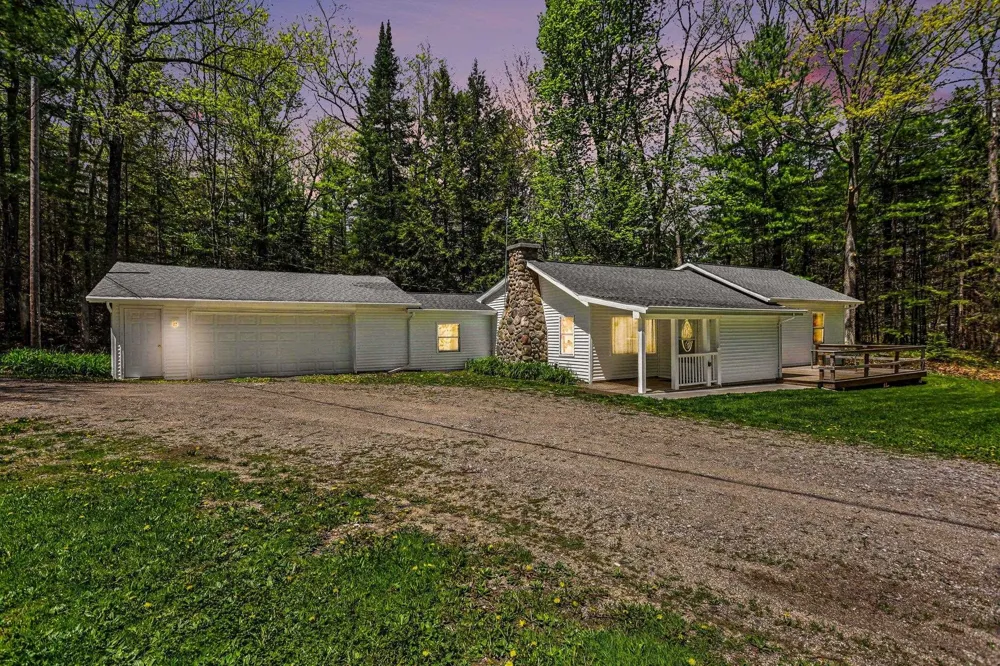 5950 Mark Drive Plainfield Township, MI 48739