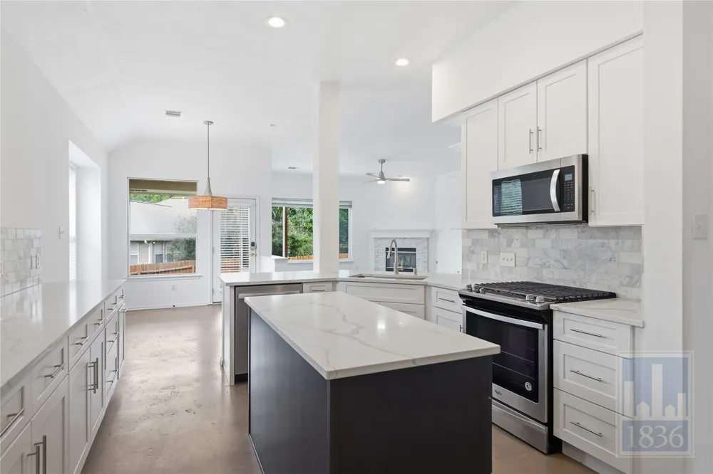 2217 Speidel Drive Pflugerville, TX 78660