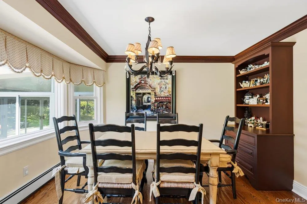 119 Plainview Road Woodbury, NY 11797