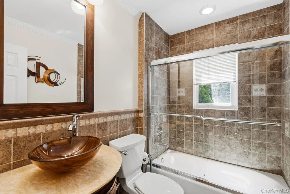 119 Plainview Road Woodbury, NY 11797