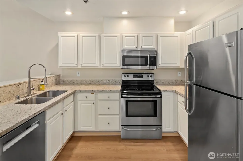 1006 37th Street SE #B Auburn, WA 98002