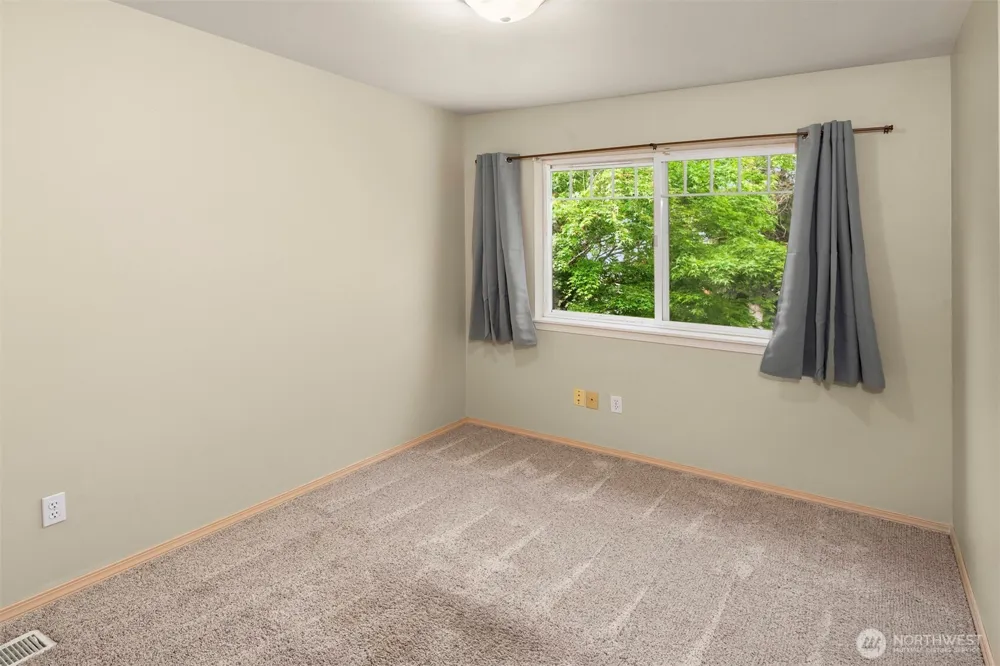 1006 37th Street SE #B Auburn, WA 98002