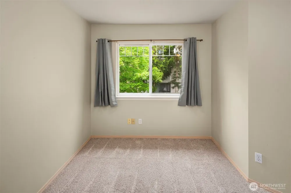 1006 37th Street SE #B Auburn, WA 98002