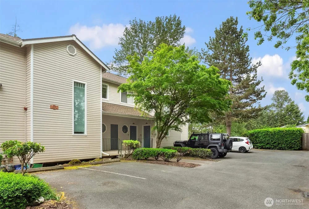 1006 37th Street SE #B Auburn, WA 98002