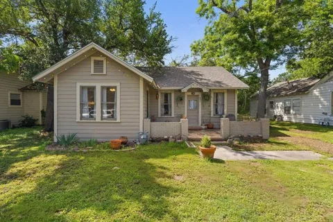 807 Cecelia Street