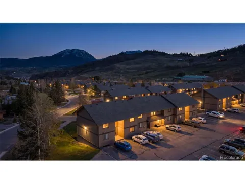 983 Straight Creek Drive #304