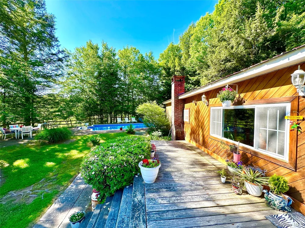 12 Mesmer Callicoon, NY 12723
