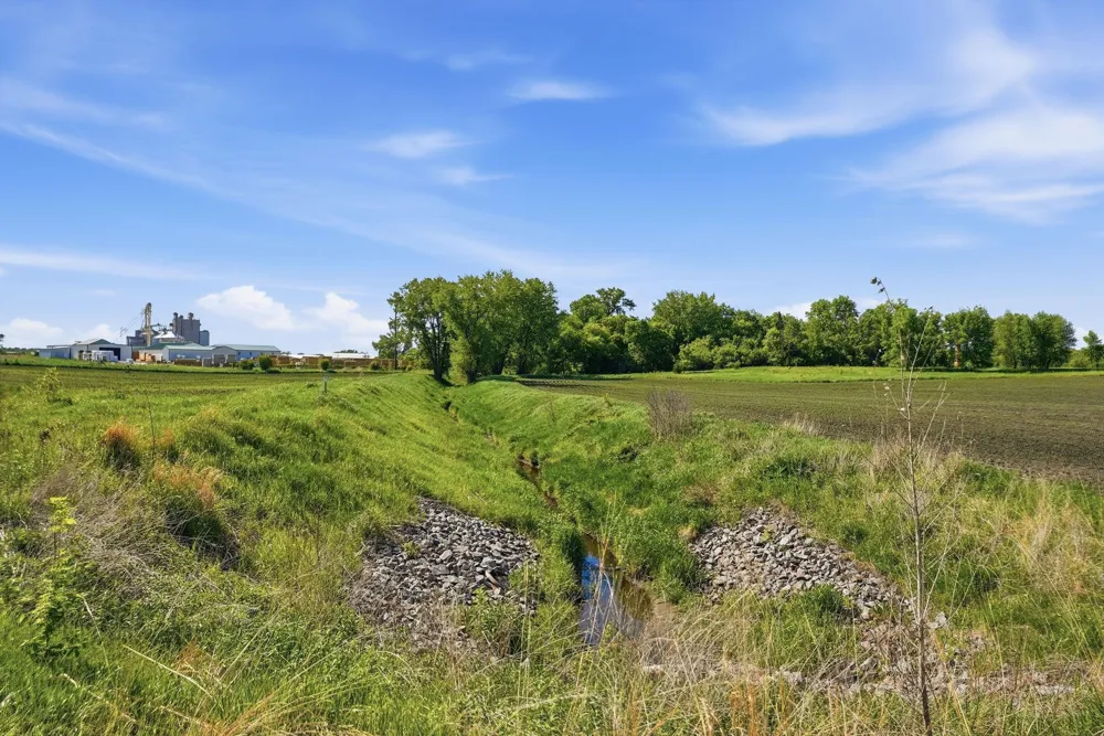 3077 Us-12 Willmar, MN 56201