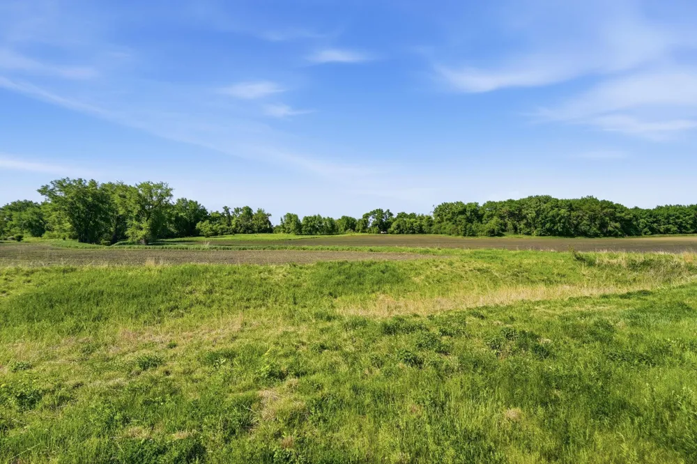 3077 Us-12 Willmar, MN 56201
