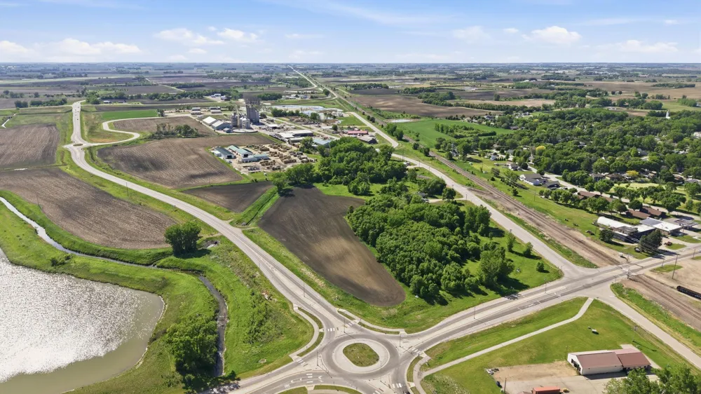 3077 Us-12 Willmar, MN 56201
