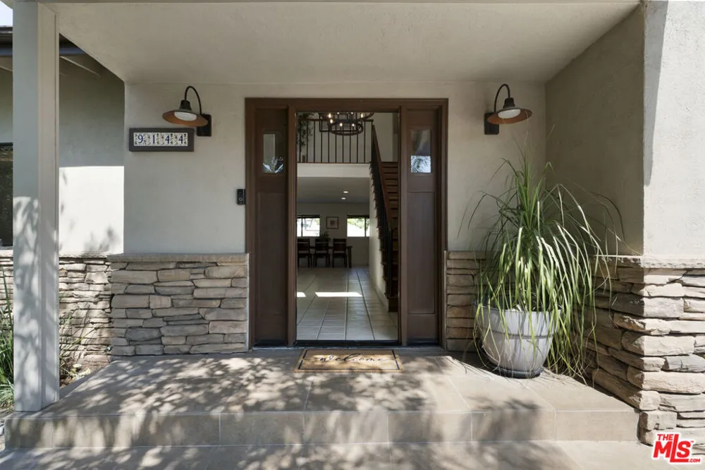9144 Del Arroyo Drive Sun Valley, CA 91352