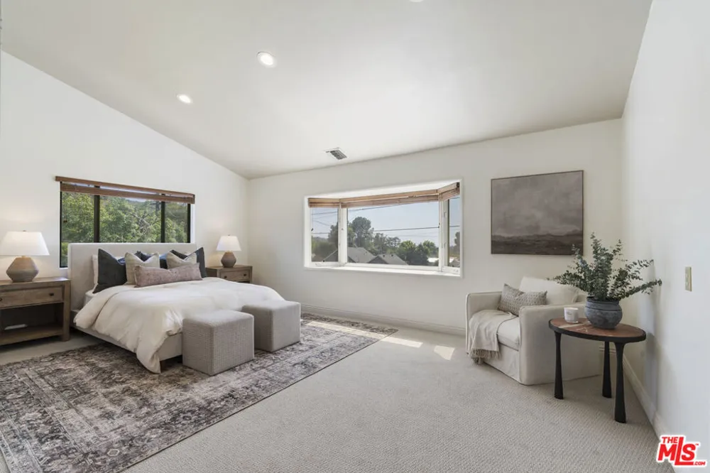 9144 Del Arroyo Drive Sun Valley, CA 91352