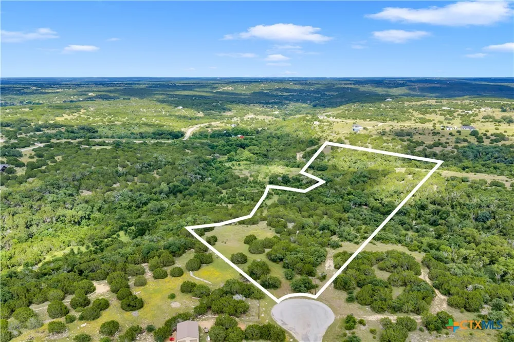 108 Lost Canyon Crk Bertram, TX 78605