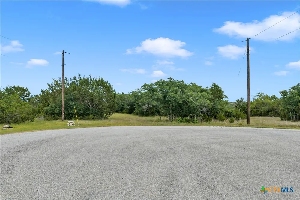 108 Lost Canyon Crk Bertram, TX 78605