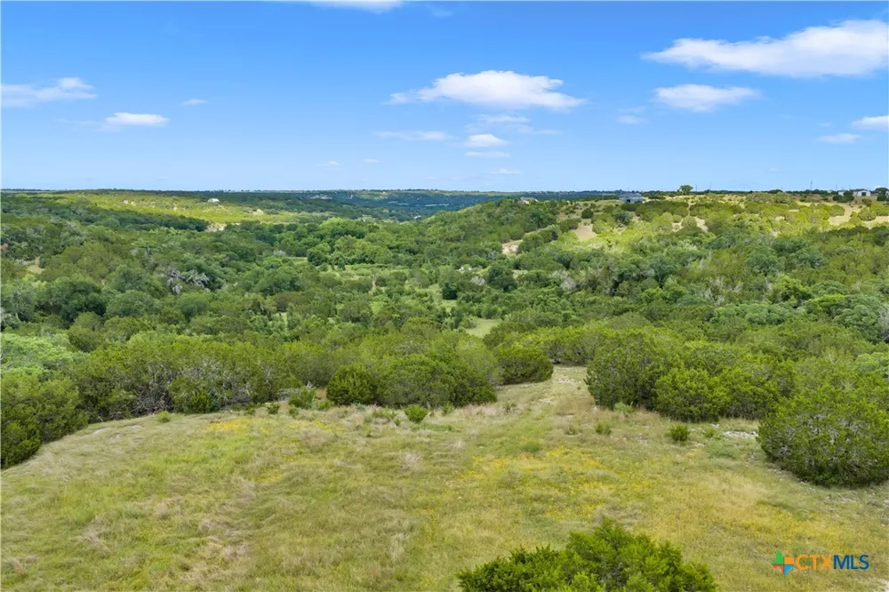 108 Lost Canyon Crk Bertram, TX 78605