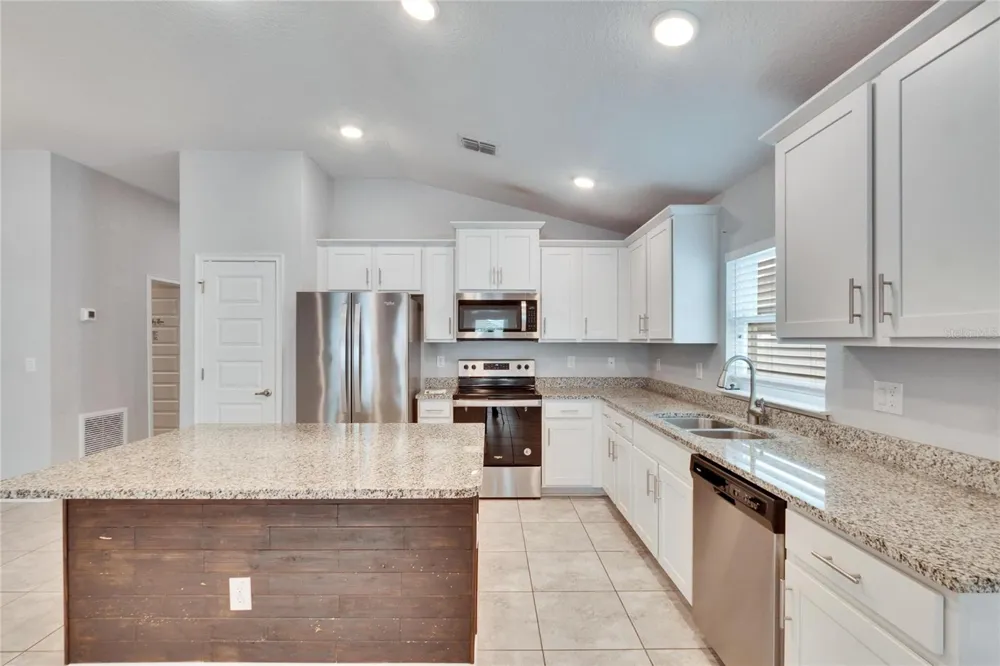 14525 SCOTTBURGH GLEN DRIVE Wimauma, FL 33598