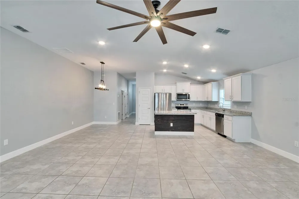 14525 SCOTTBURGH GLEN DRIVE Wimauma, FL 33598