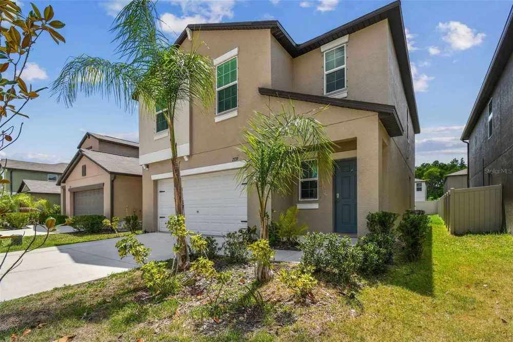 2139 STELLAR BRILLIANCE WAY Lutz, FL 33558