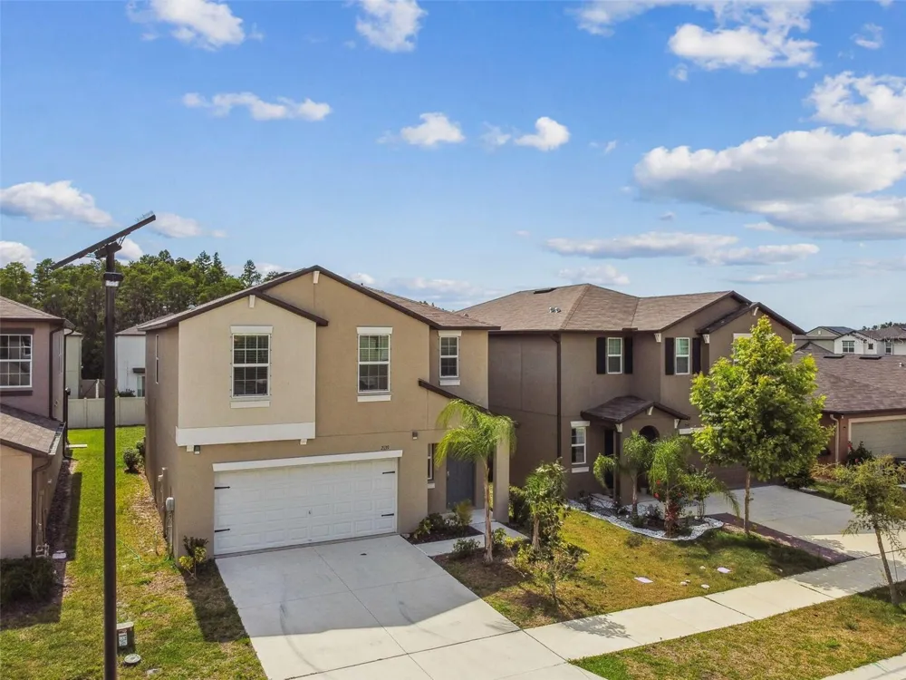 2139 STELLAR BRILLIANCE WAY Lutz, FL 33558