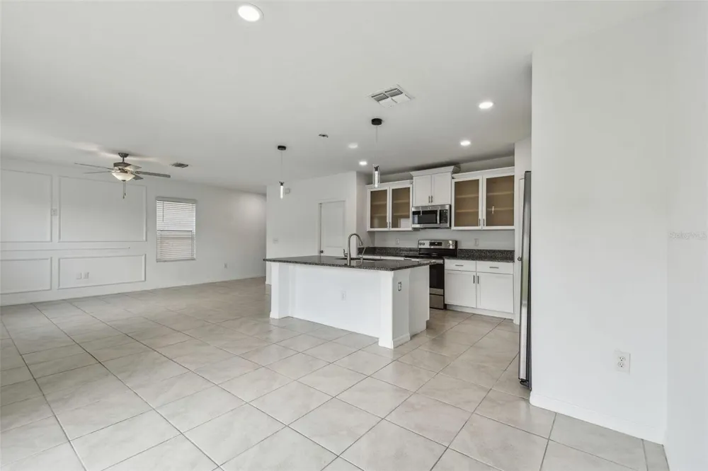 2139 STELLAR BRILLIANCE WAY Lutz, FL 33558